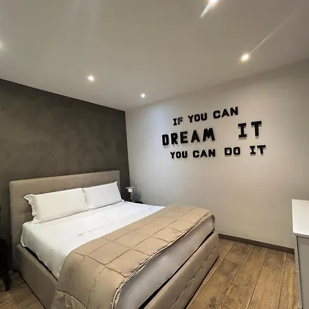 Leonardo Duplex Apartment-2
