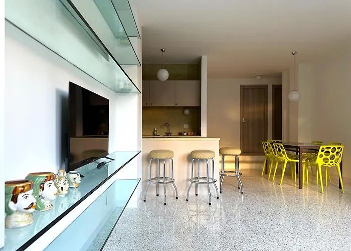 Spacious Apartment Navigli